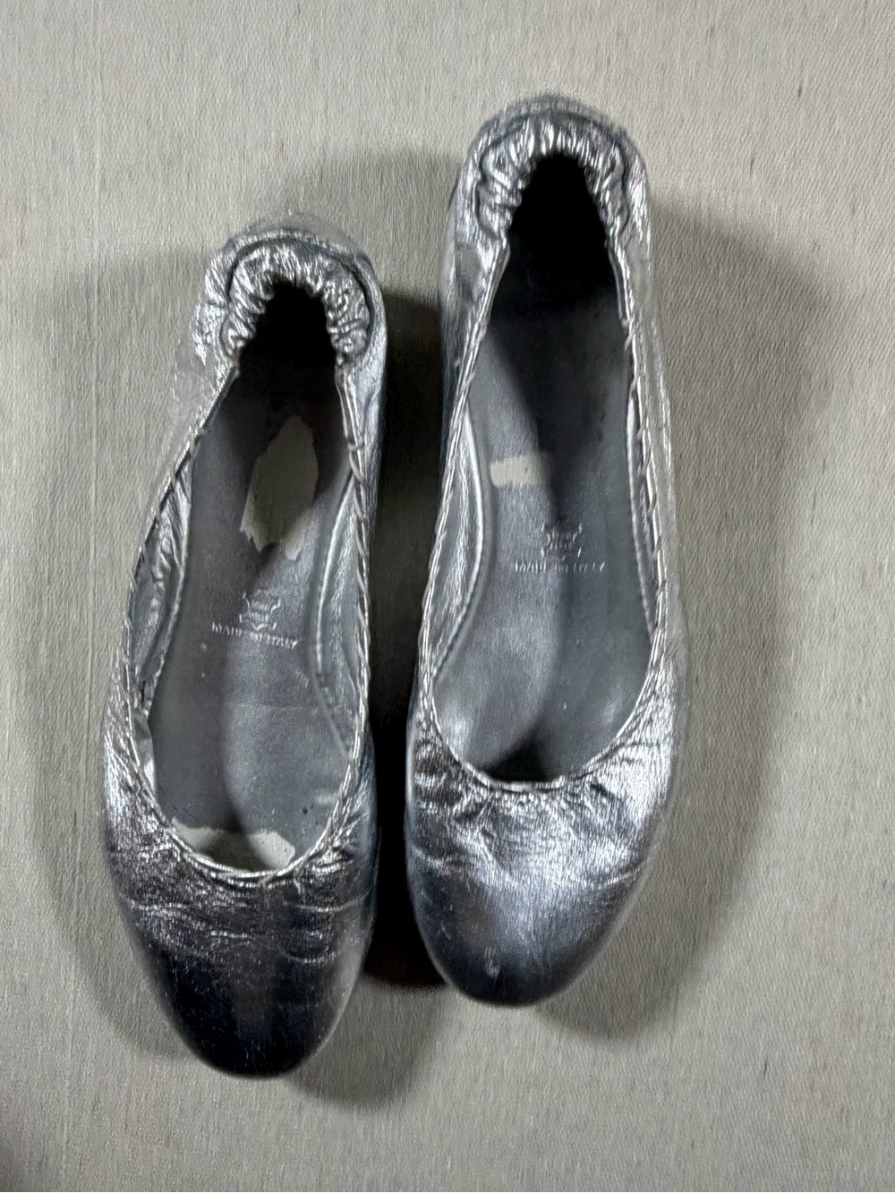 La CANADIENNE Metallic Silver Ballet Flats